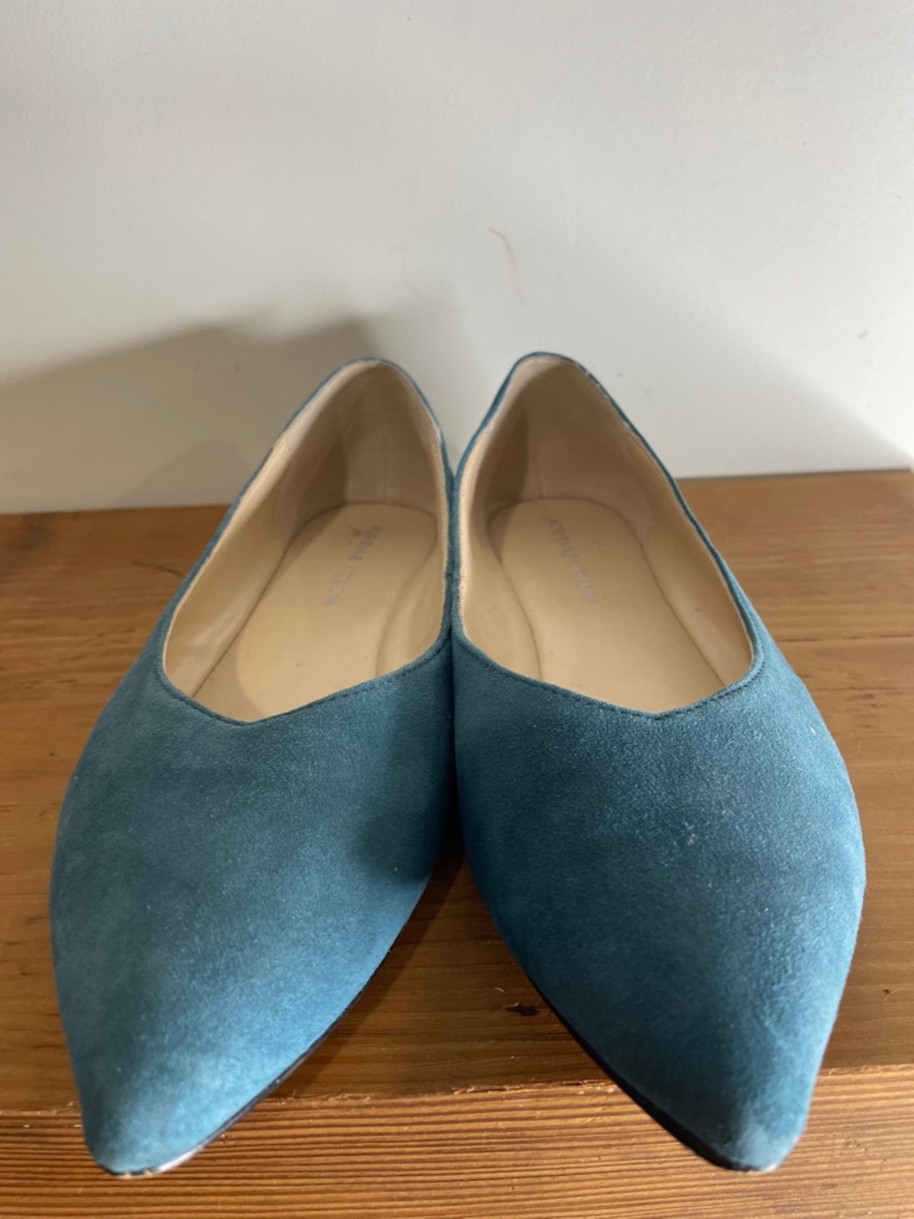 ☔️ Adrienne Vittadini Teal Pointed-Toe Suede Flats - Picture 7 of 7